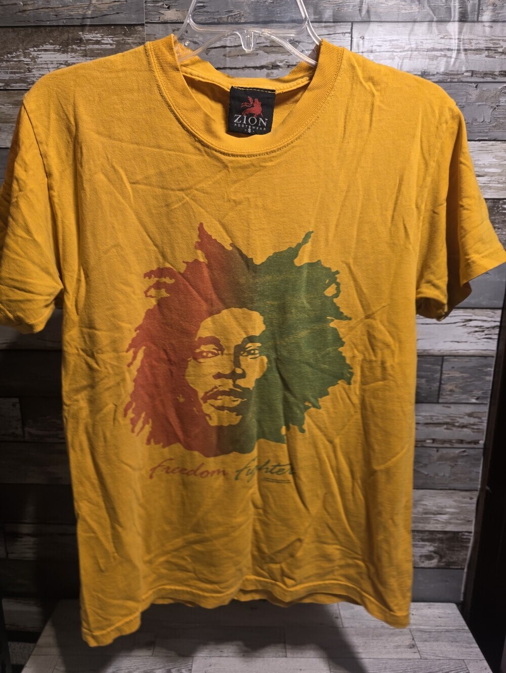 Bob Marley Men’s Yellow Graphic T-Shirt - Freedom Fighter